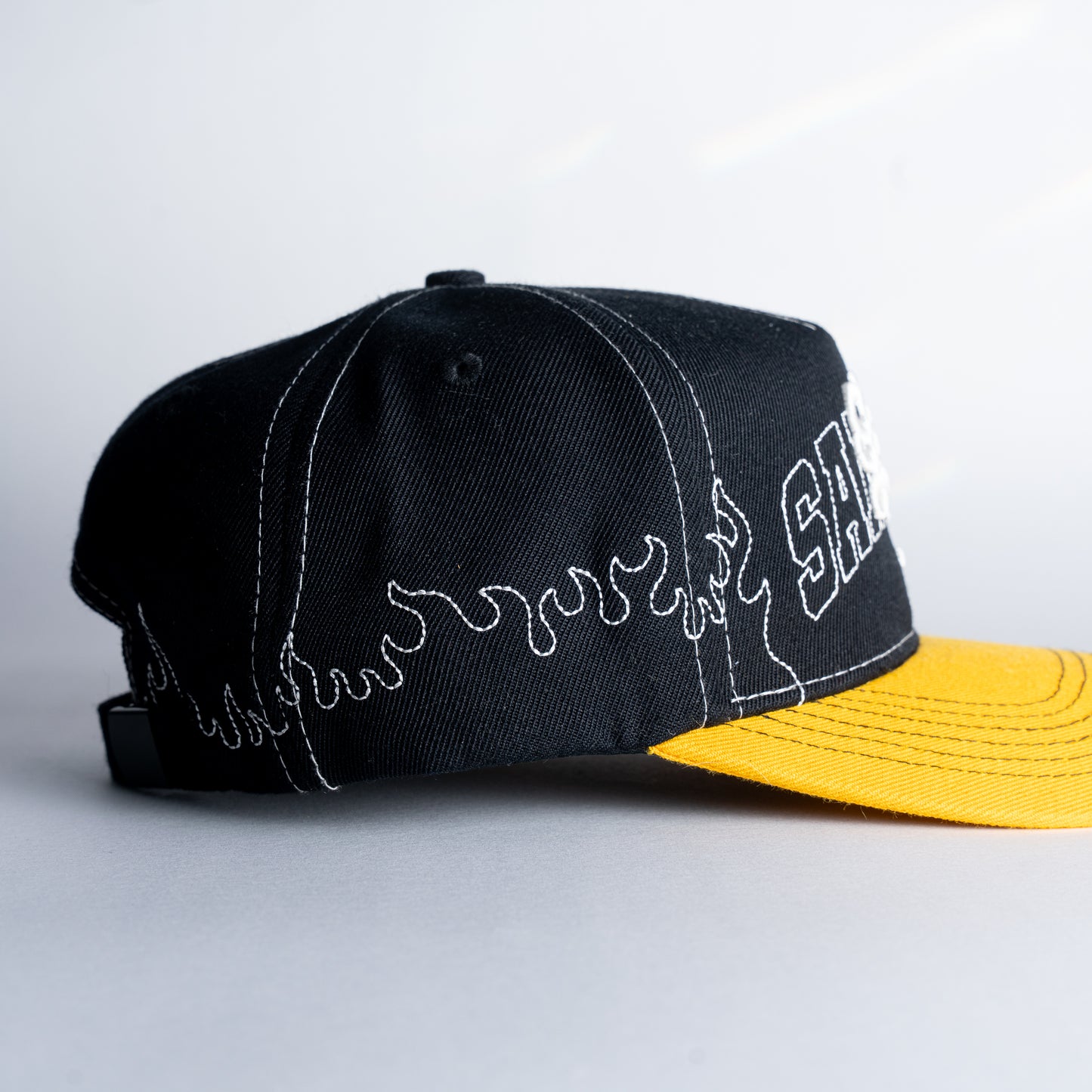 Old English SJ Black / Yellow