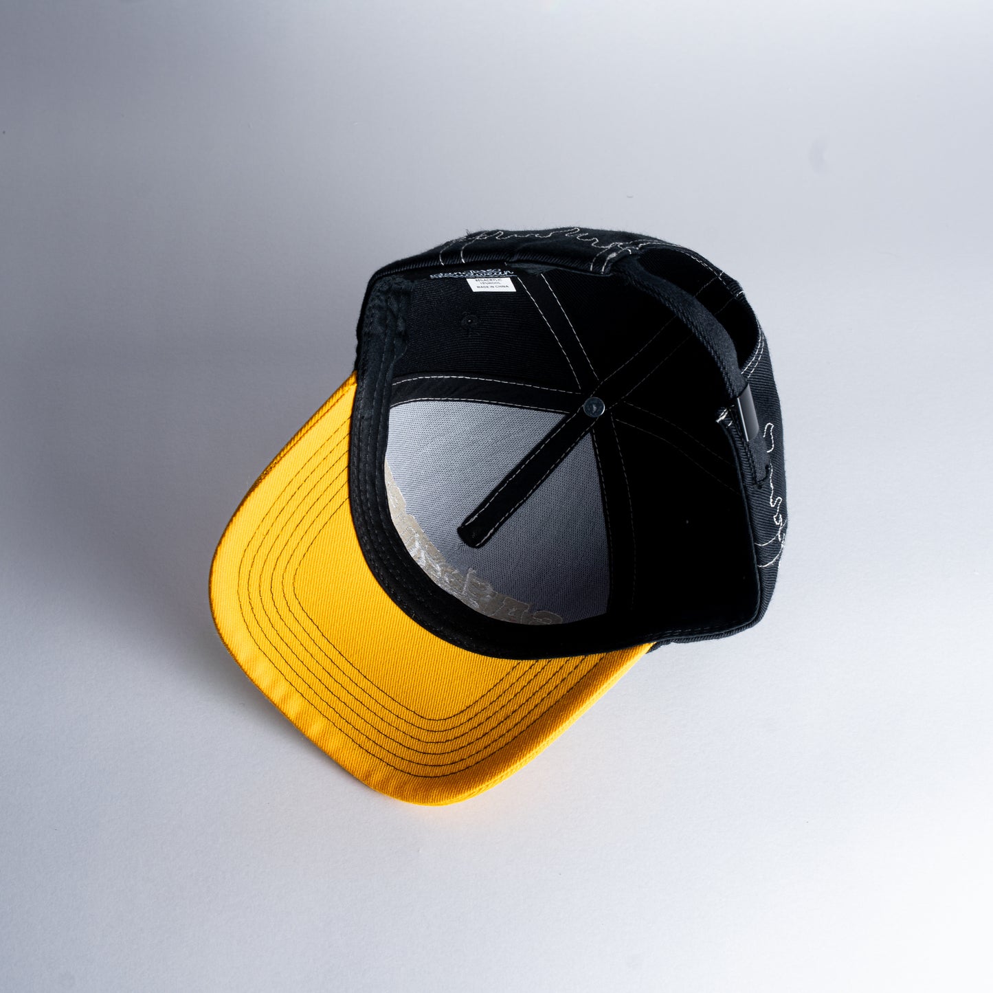 Old English SJ Black / Yellow