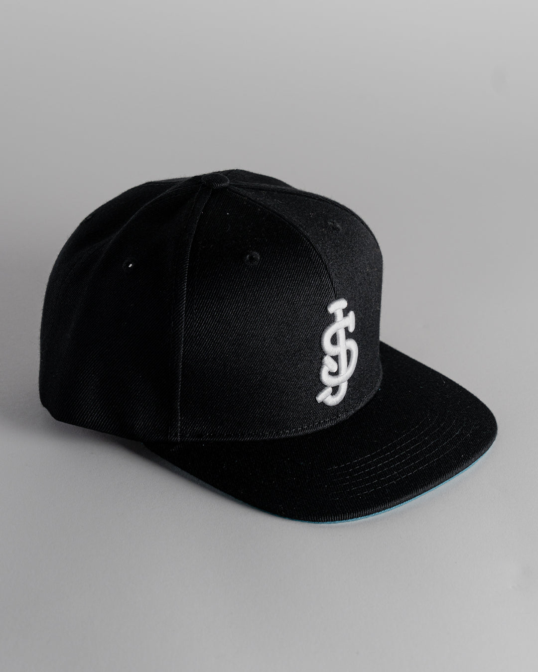 Black - Fitted
